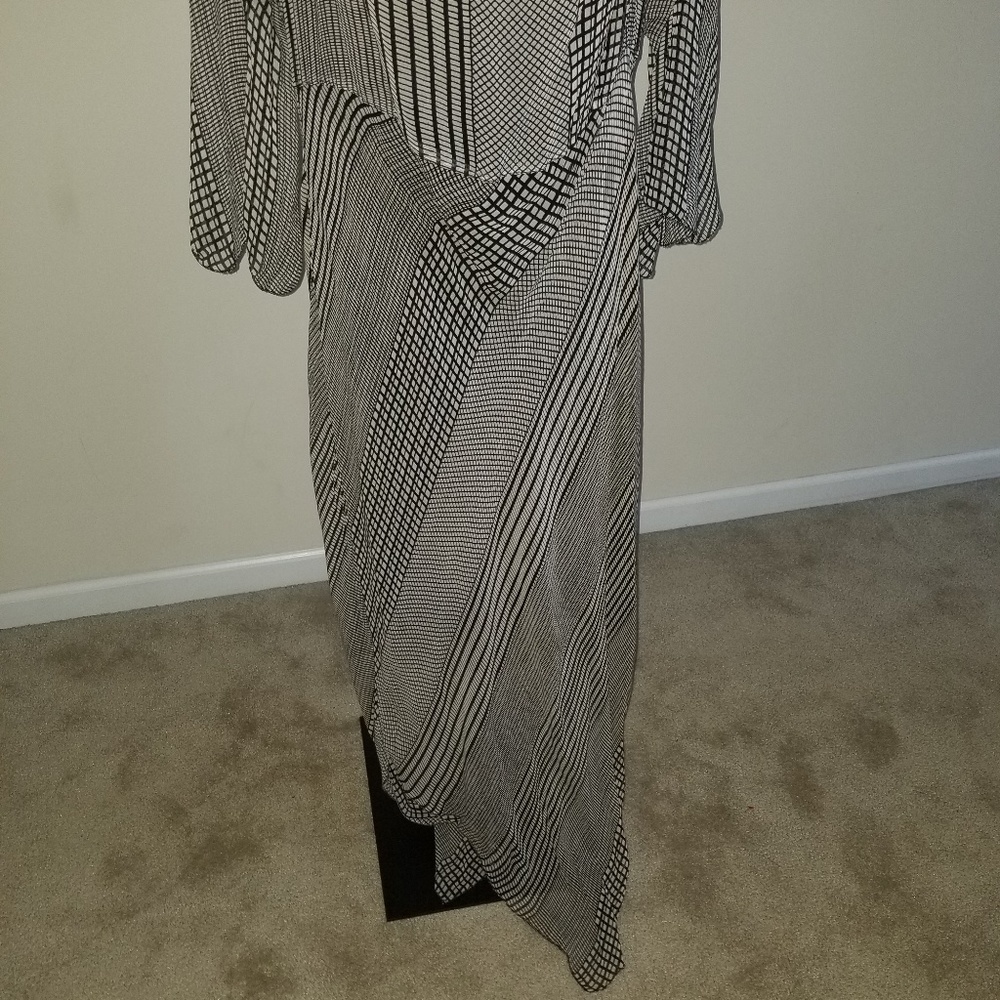 Dress - Picture 4 of 4